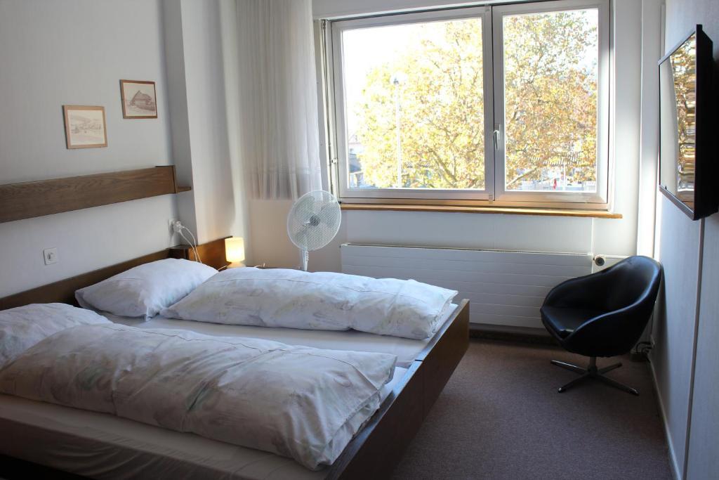 Hotel Bahnhof Interlaken Room photo